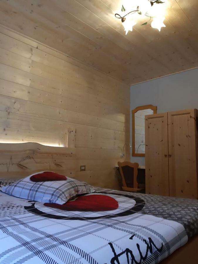 Ferienwohnung Casa Ai Ross Valdisotto Exterior foto
